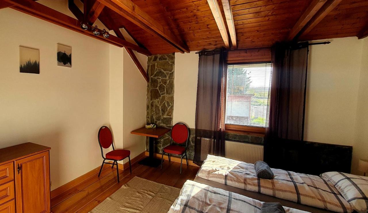 Katerina Restaurant A Penzion Rozvadov Dış mekan fotoğraf