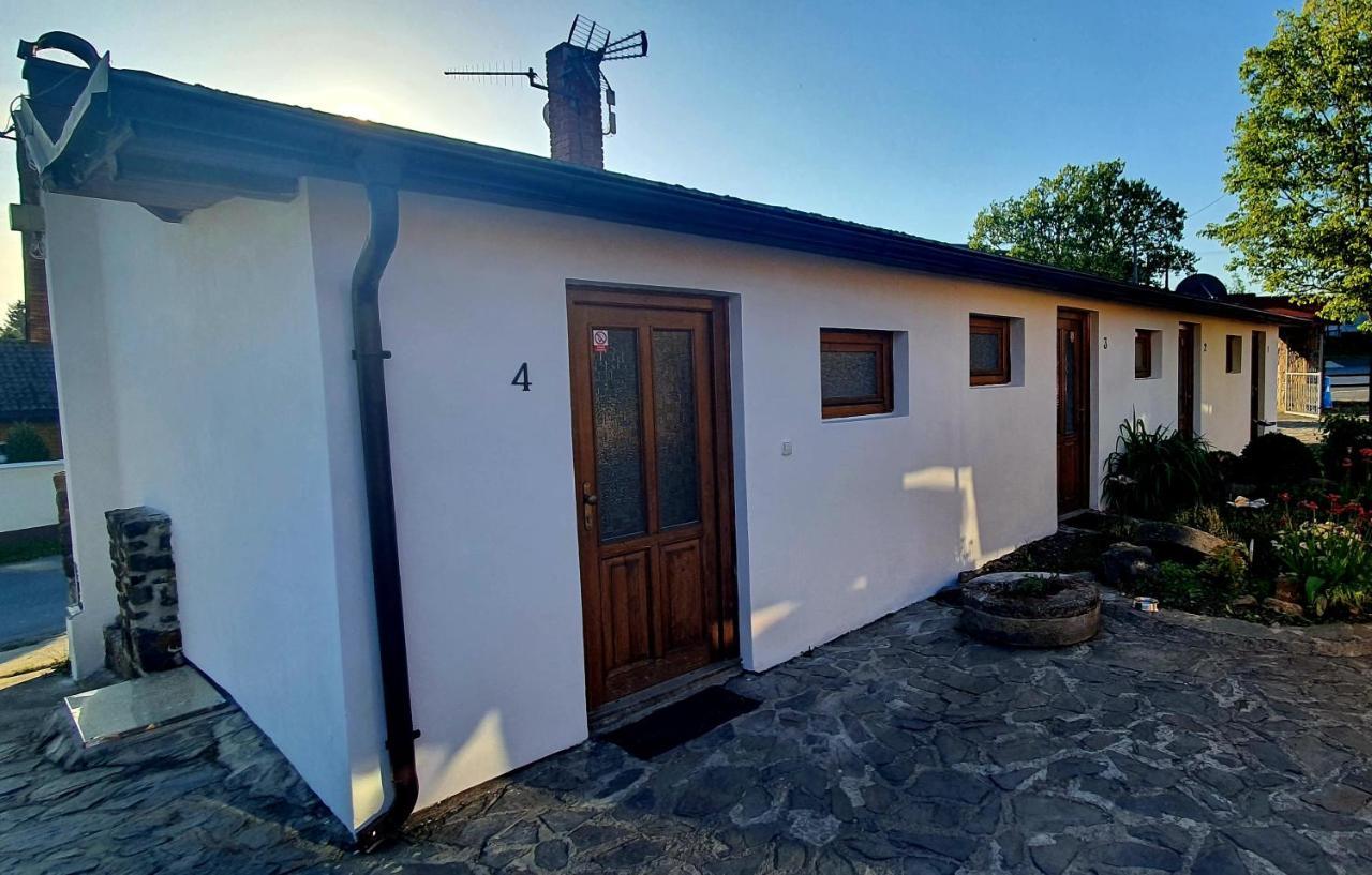 Katerina Restaurant A Penzion Rozvadov Dış mekan fotoğraf