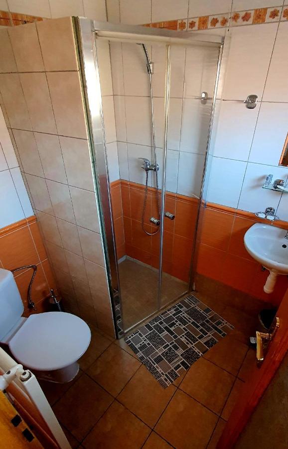 Katerina Restaurant A Penzion Rozvadov Dış mekan fotoğraf