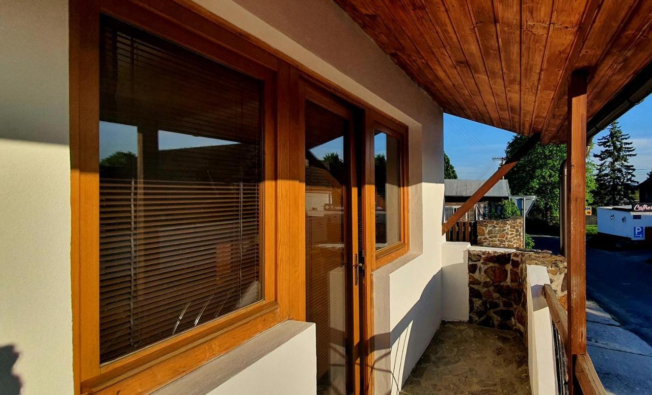 Katerina Restaurant A Penzion Rozvadov Dış mekan fotoğraf